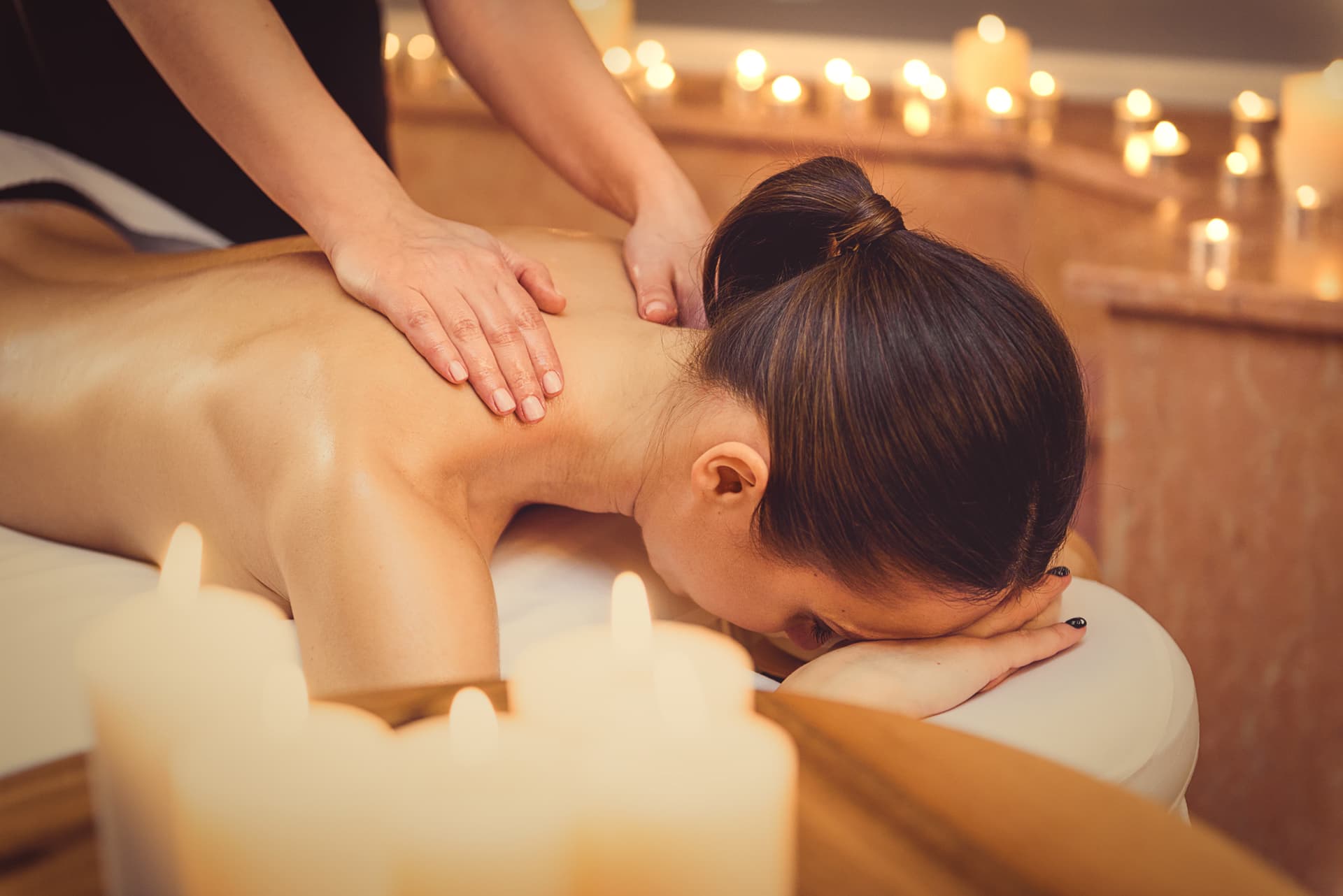  Tratamientos estéticos y masajes en Burela